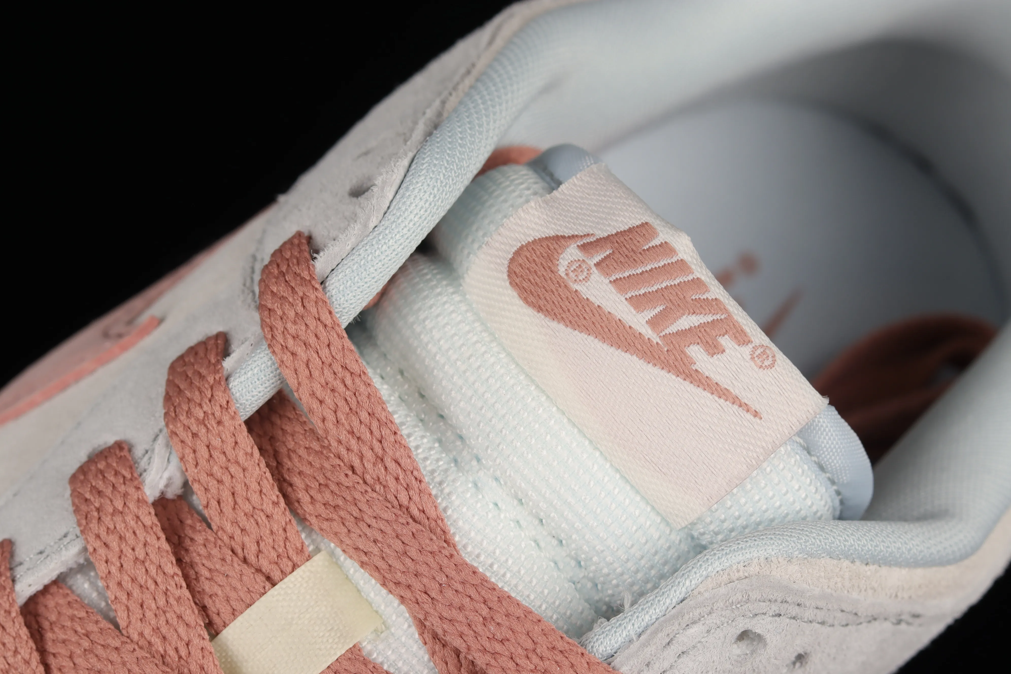 All Categories Nk SB Dunk Series Nk SB Dunk Low Low-top Sneakers F Version Nk Dunk SB Low Pink Rose SB Dunk Series Low-top Casual Sports Skateboard Shoes DH7577-001